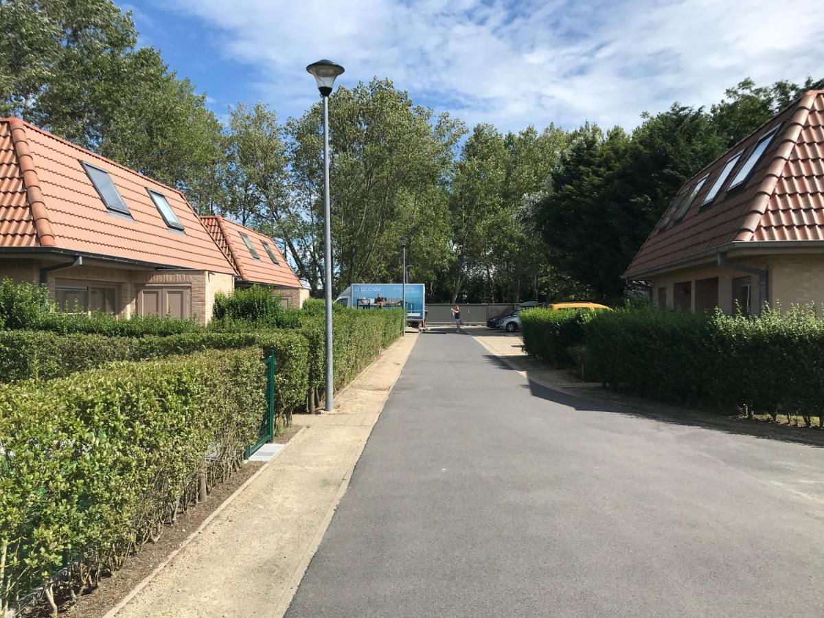 Vakantiehuisje De Panne Vlak Aan Plopsaland En De Zee المظهر الخارجي الصورة
